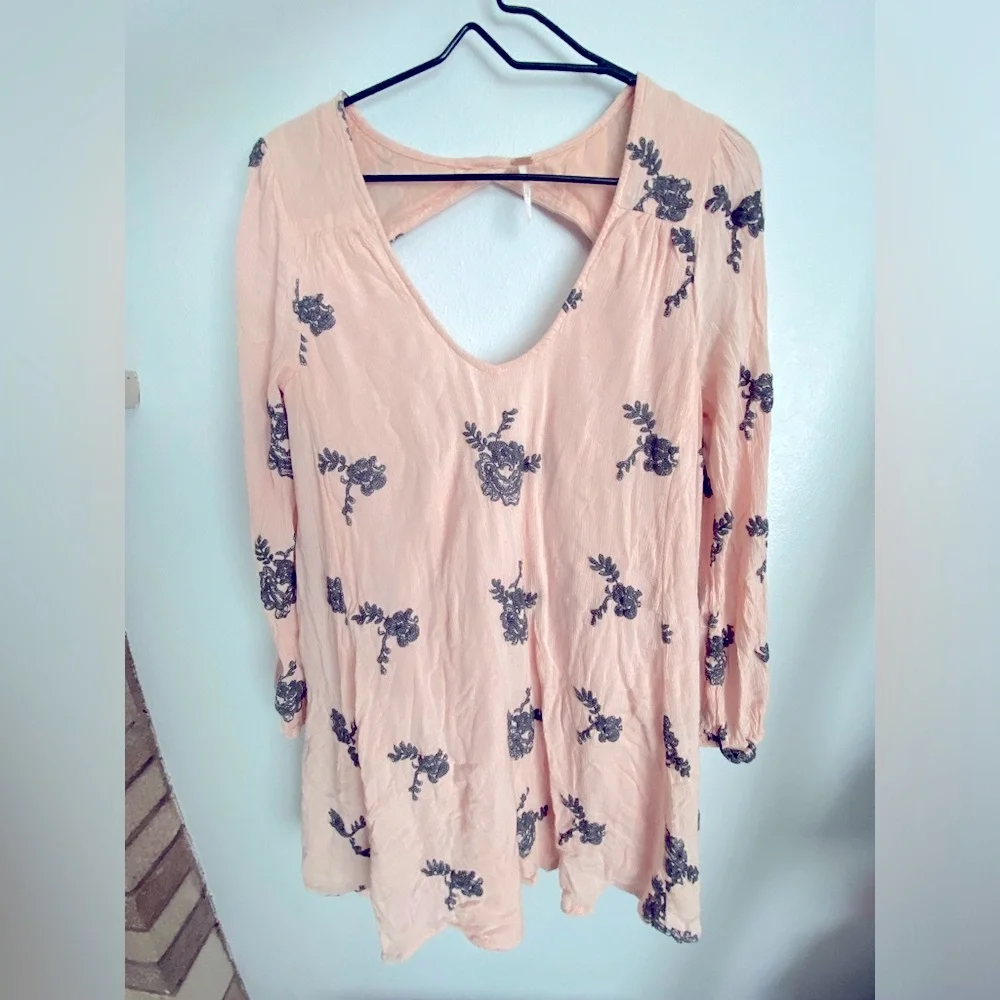☘️Free People Emma’s mini dress, size large, pink and grey - Picture 1 of 9